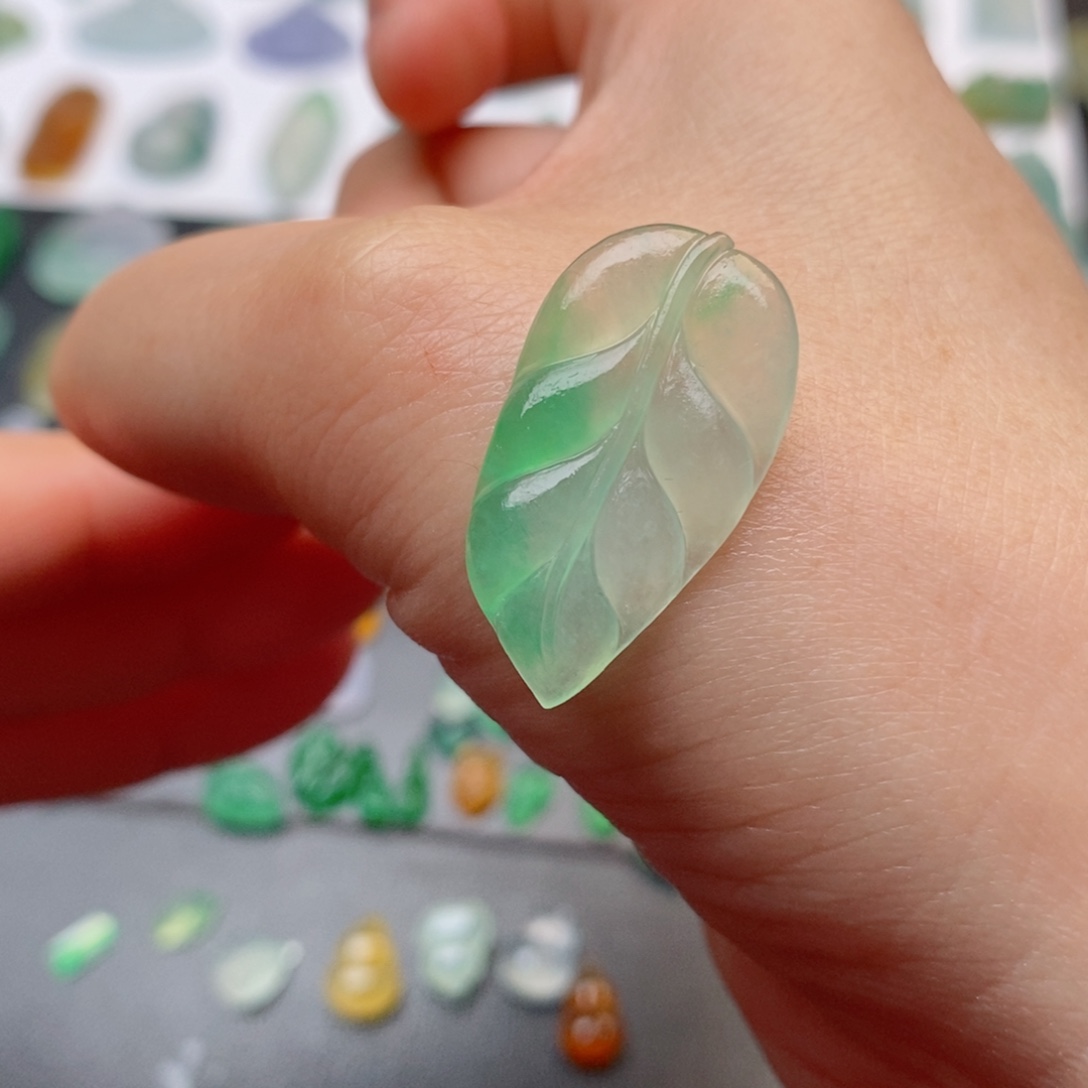 定制翡翠未镶嵌树叶