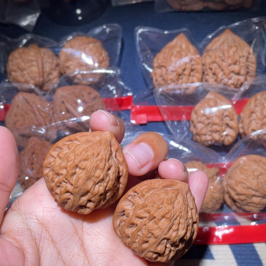 文玩核桃吊坠金牛35+