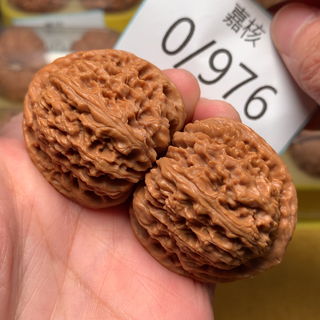 文玩核桃把件红皮球疆39