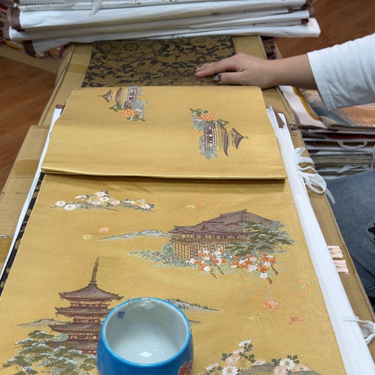 【闪购商品】想****山陶瓷马克杯带盖勺