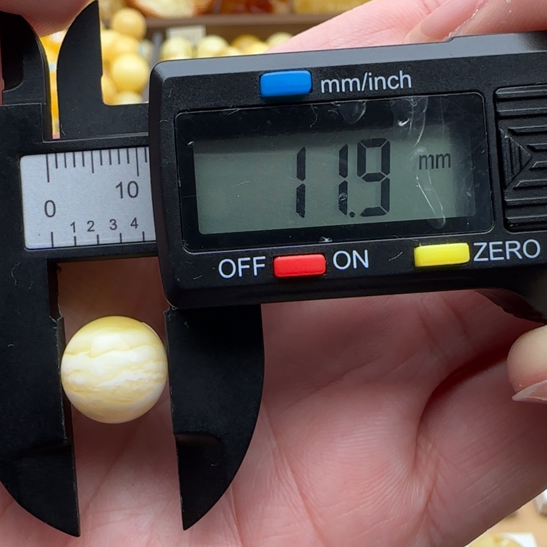 C****蜜蜡未镶嵌裸石妖花珠子