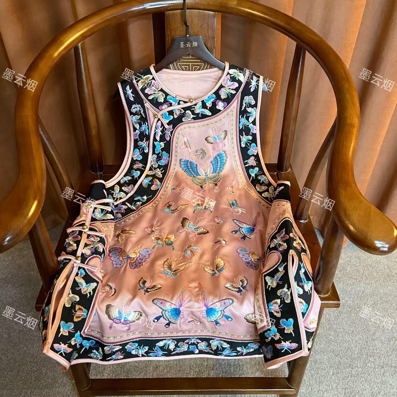 【美莲】高级感新中式女装气质时尚斜襟无袖奥黛太太服圆领马甲7282