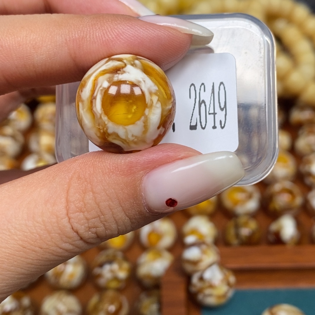 沁色蜜蜡未镶嵌2649