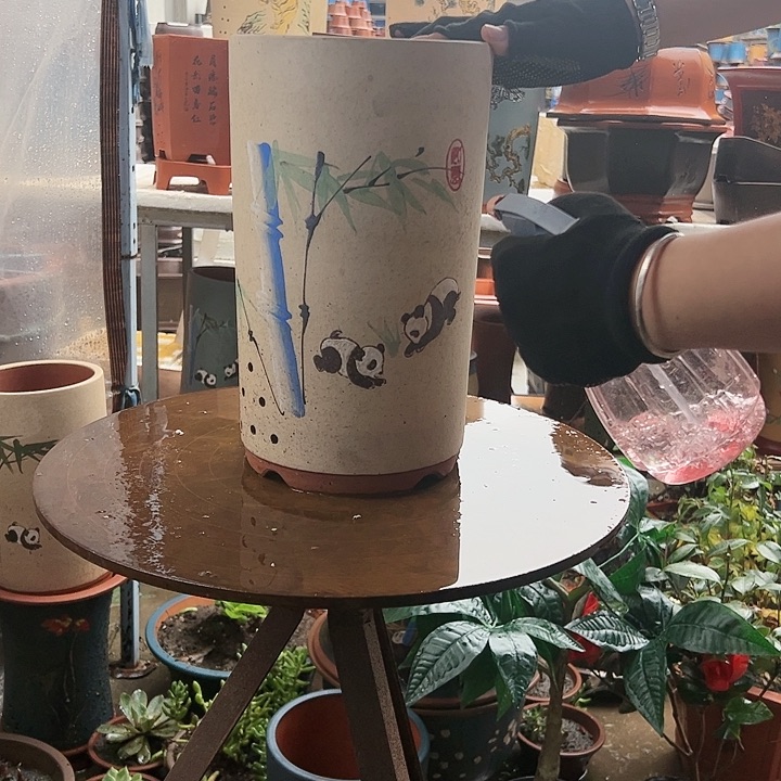 宜兴紫砂花盆白熊猫笔筒小