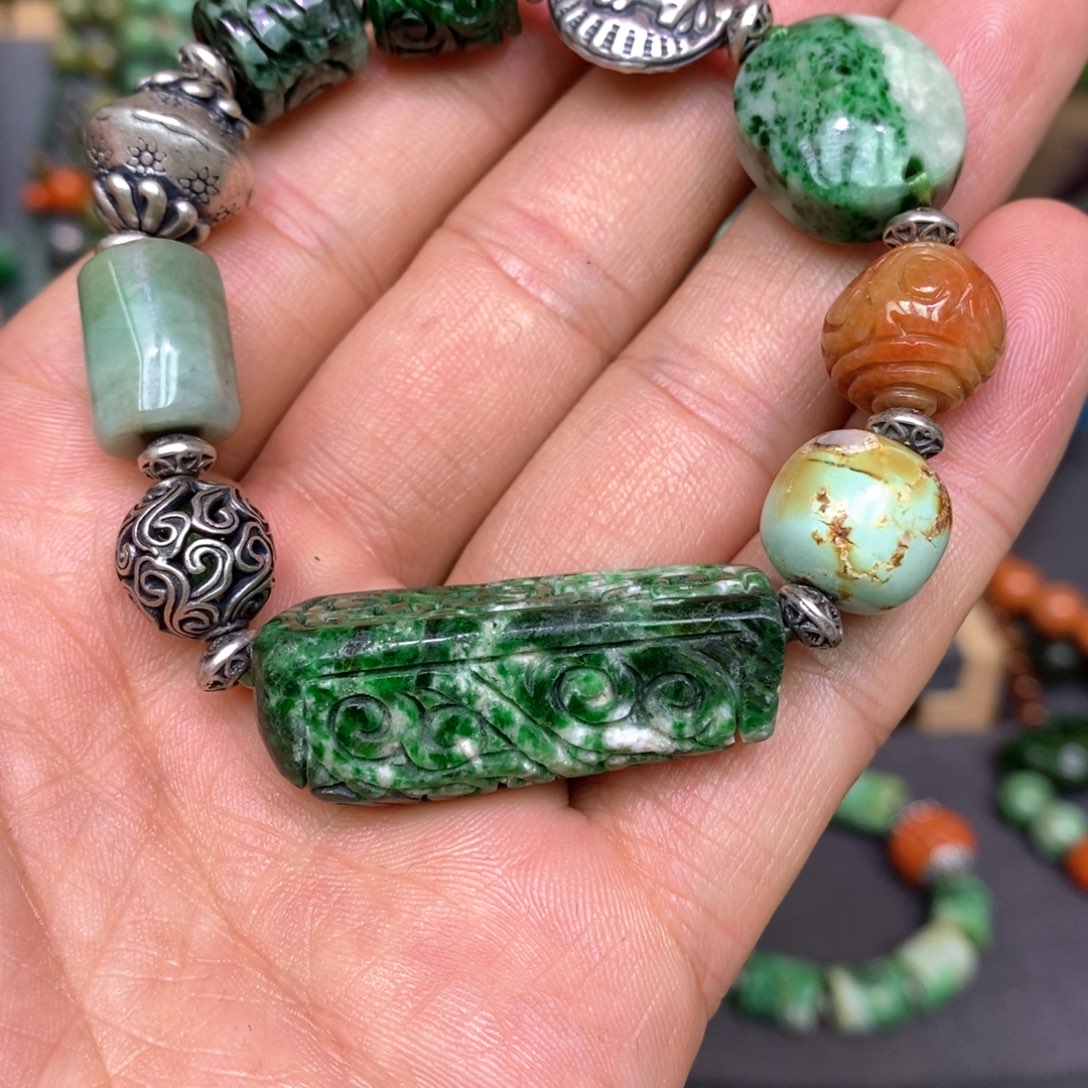 翡翠手链未镶嵌波*漂亮美眉