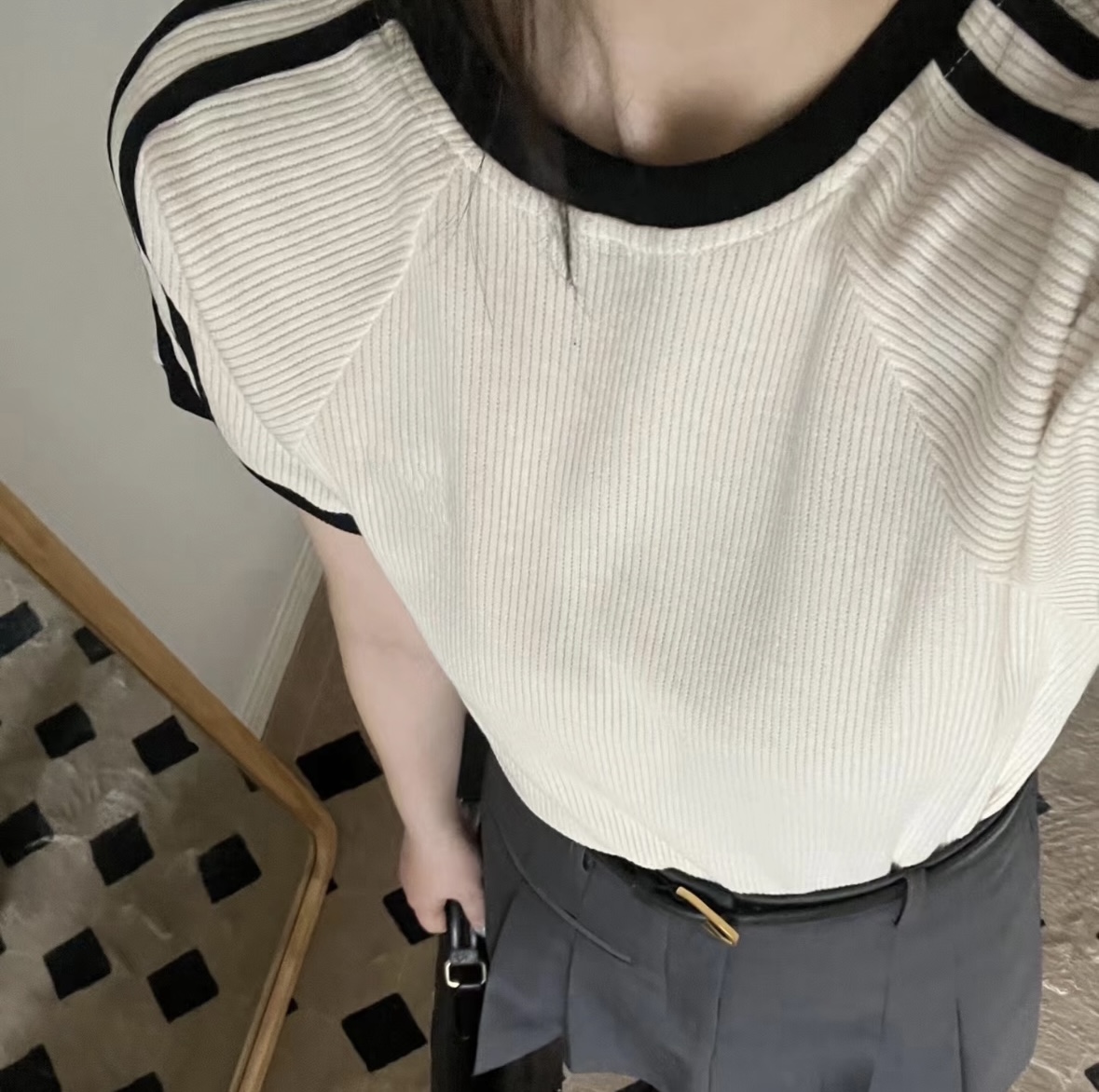 女士修身短袖T恤