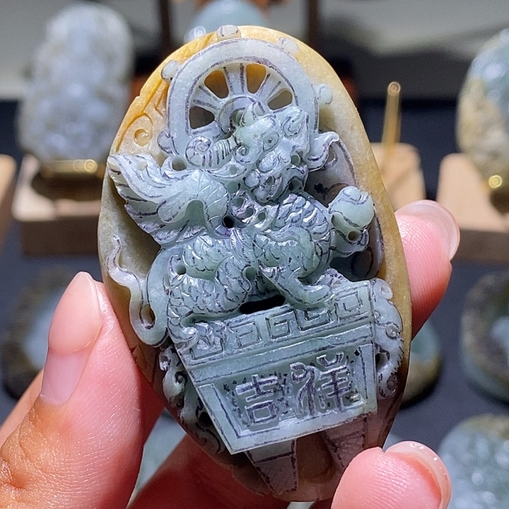 定制翡翠未镶嵌天然翡翠玉石雕刻