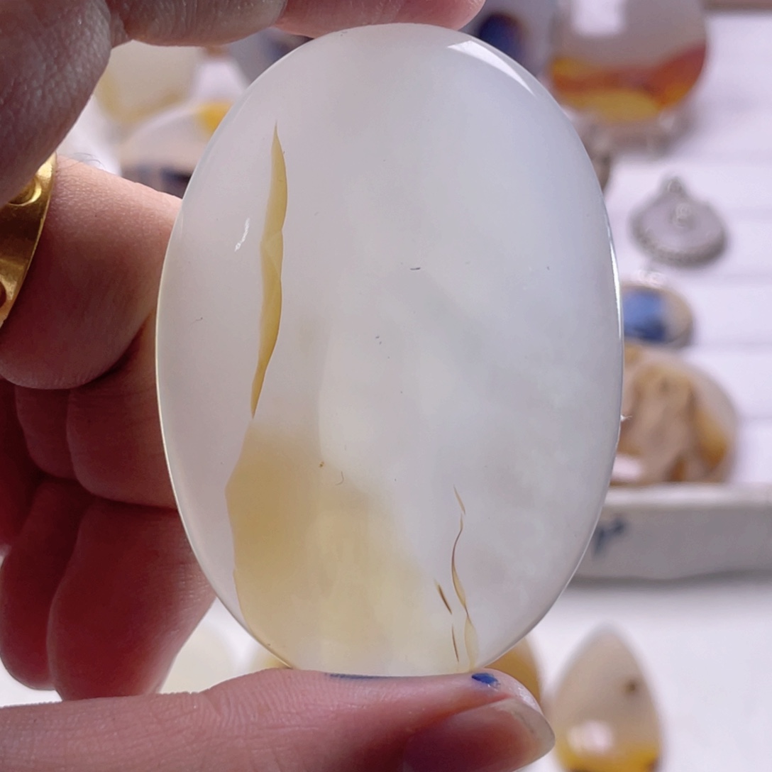 玛瑙/玉髓未镶嵌珠宝奇石