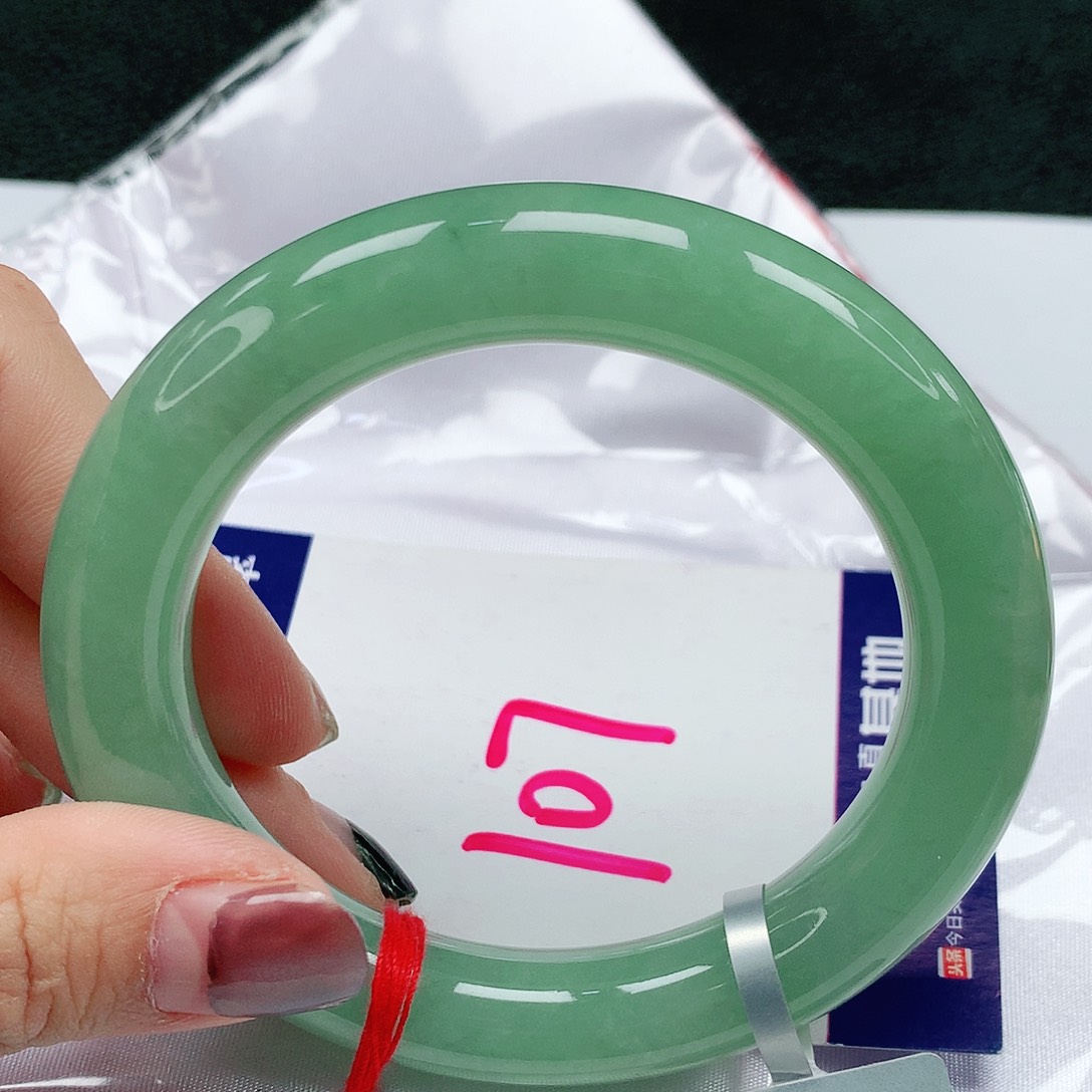 翡翠手镯未镶嵌58圈缅甸天然翡翠A货