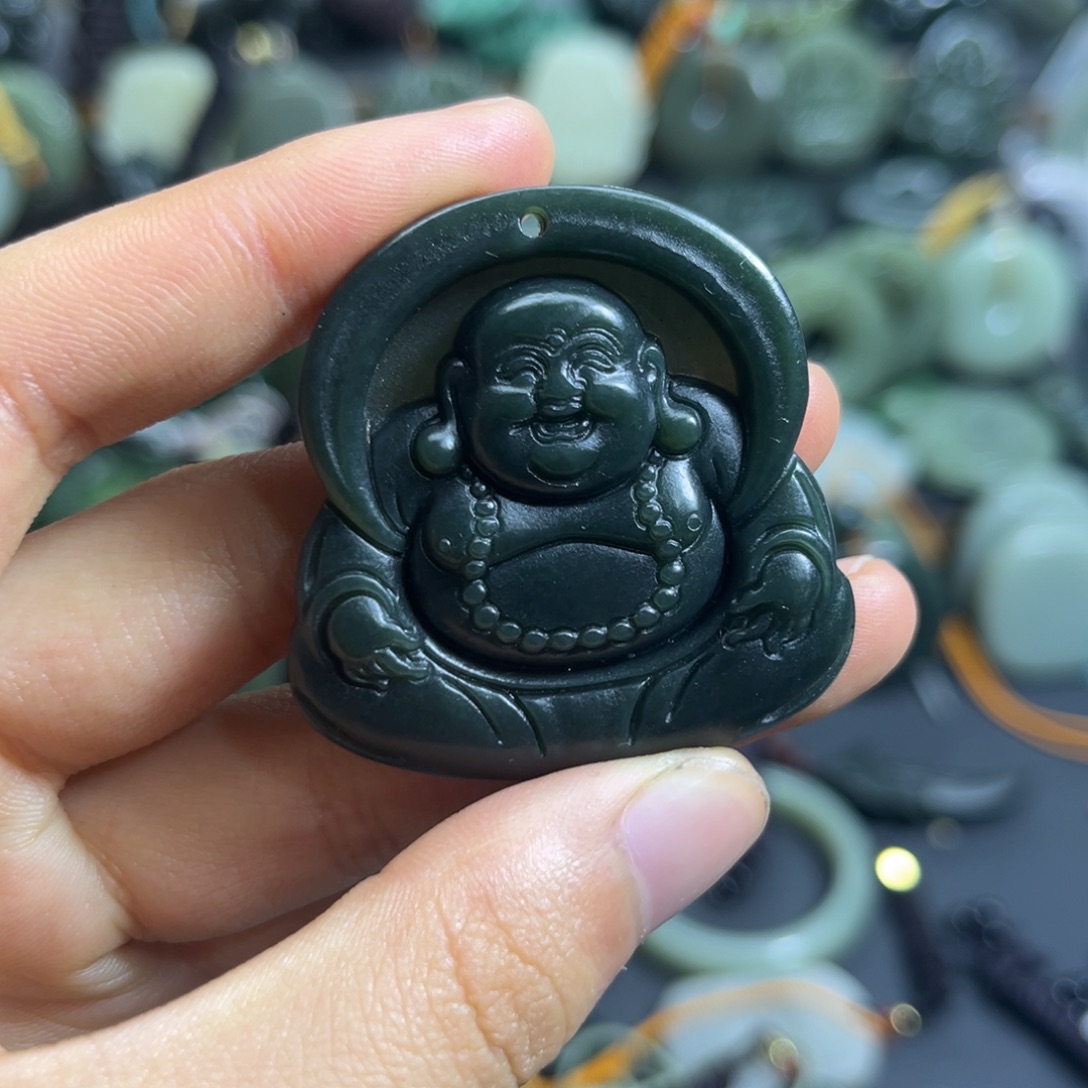 和田玉未镶嵌颈饰