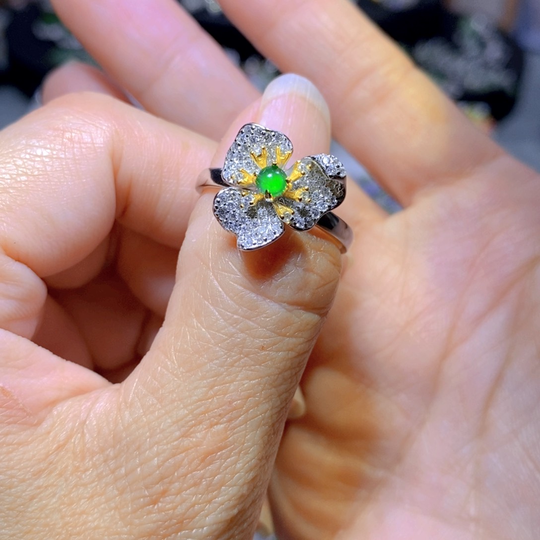 翡翠颈饰银S925镶嵌天然翡翠