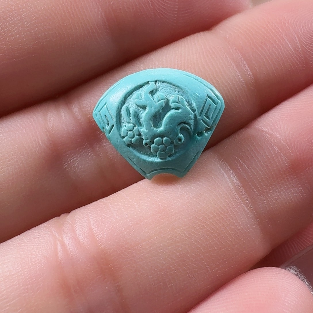 绿松石未镶嵌颈饰