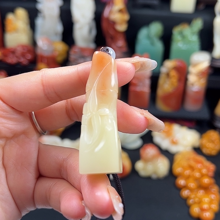 寿山石老性芙蓉石