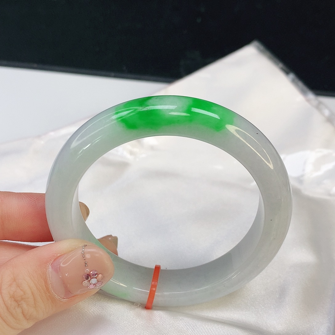 翡翠手镯未镶嵌天然翡翠A货041