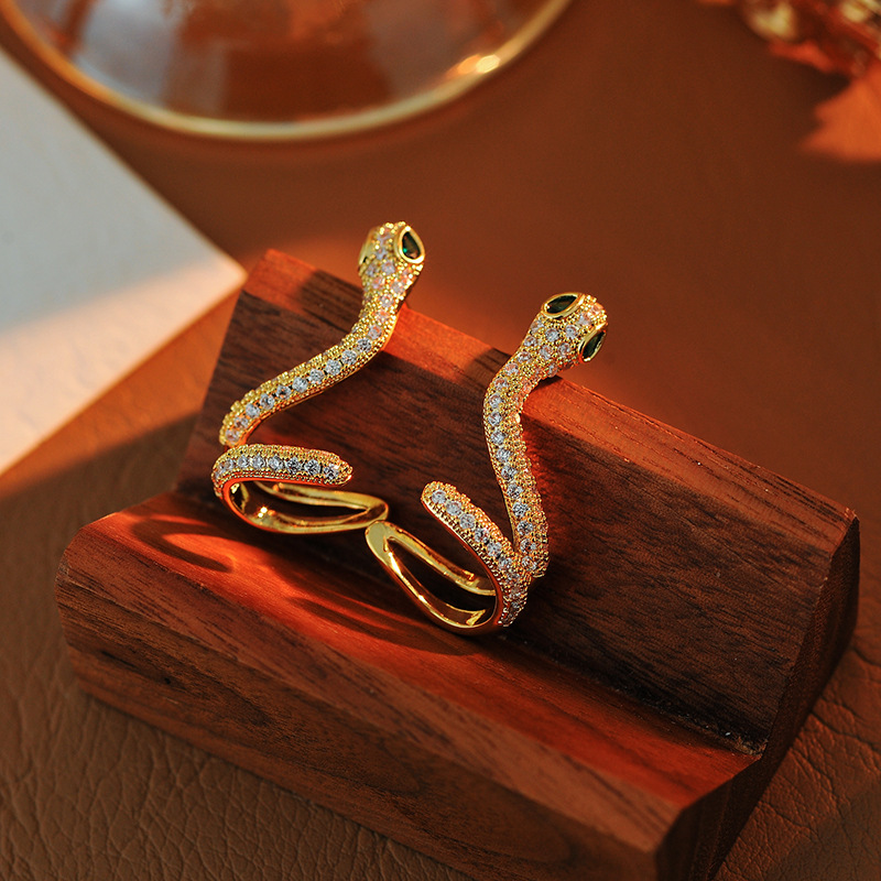 铜合金锆石耳饰 新款满钻蛇形耳环缠绕S925纯银针耳钉耳饰个性