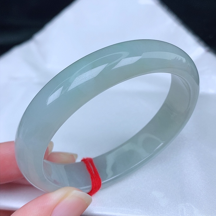未镶嵌手镯（贵妃镯）翡翠天然