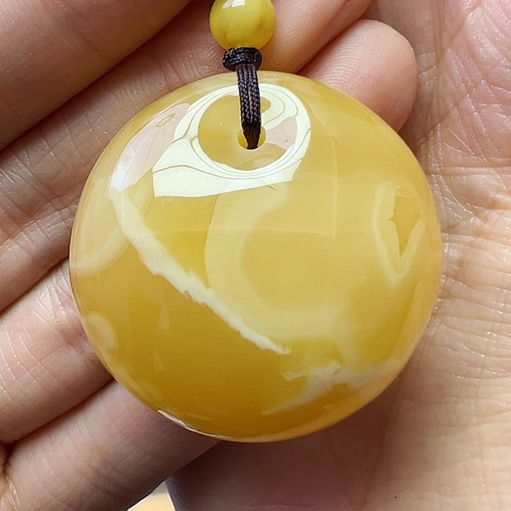 未镶嵌蜜蜡颈饰蜜蜡