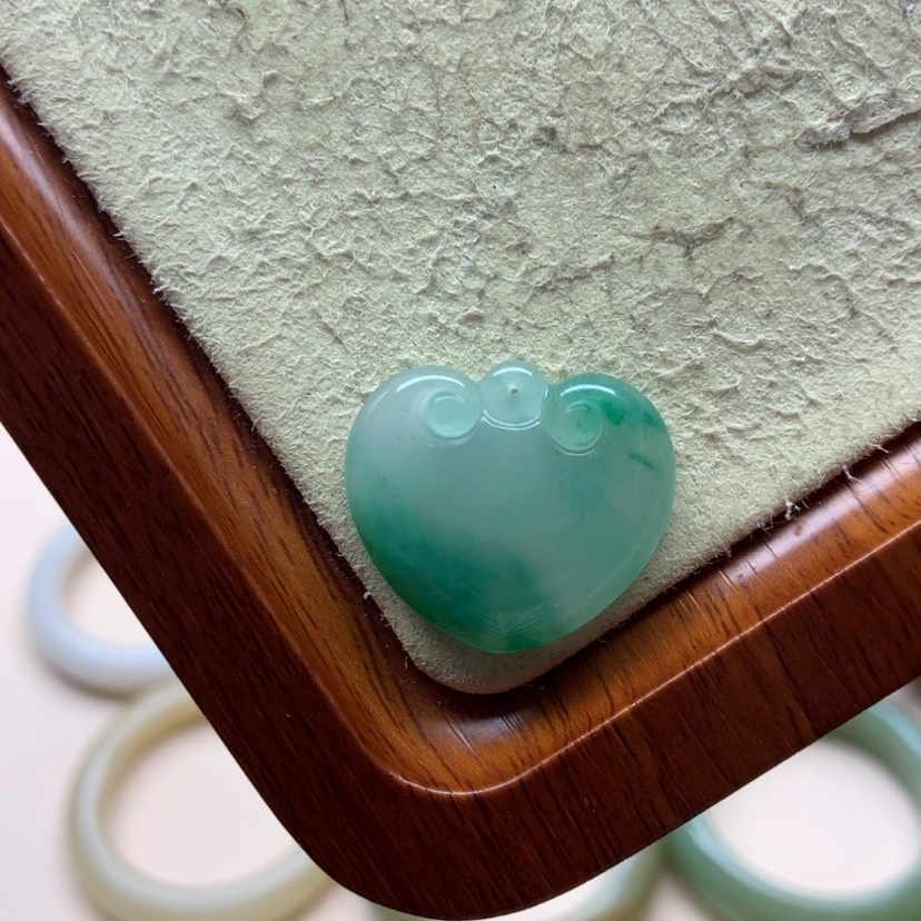 【闪购商品】未镶嵌手镯石英岩玉