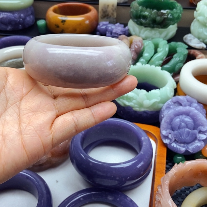 石英岩玉佘太翠未镶嵌