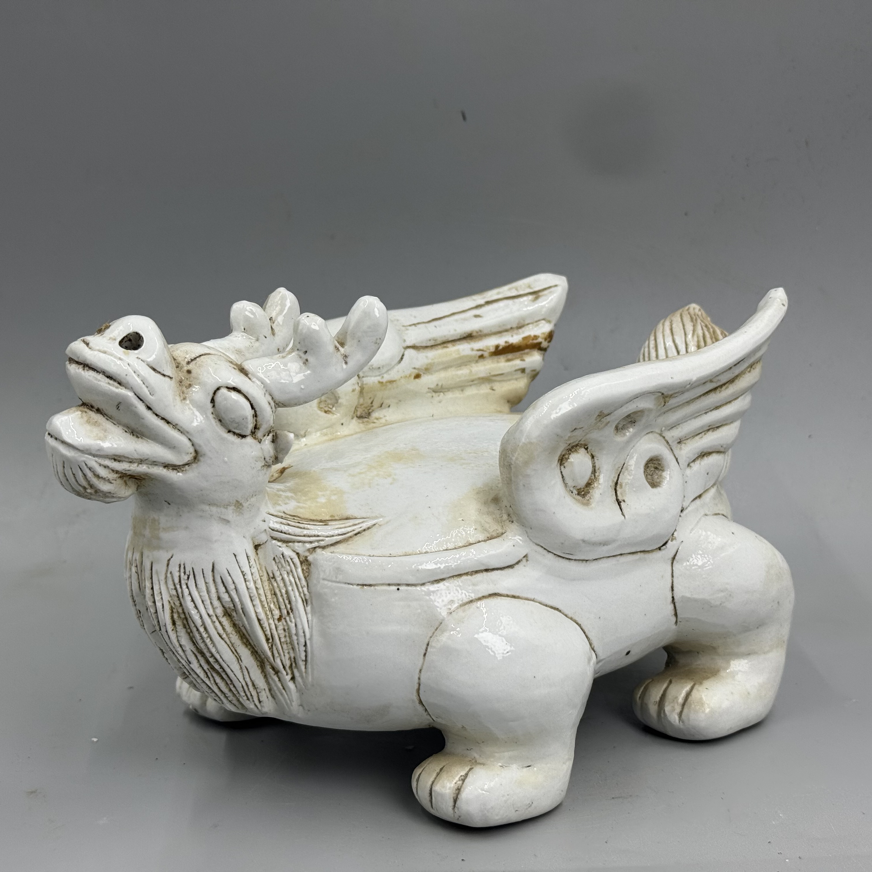 德化白瓷瑞兽瓷雕 