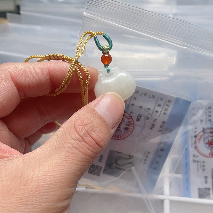 和田玉吊坠未镶嵌