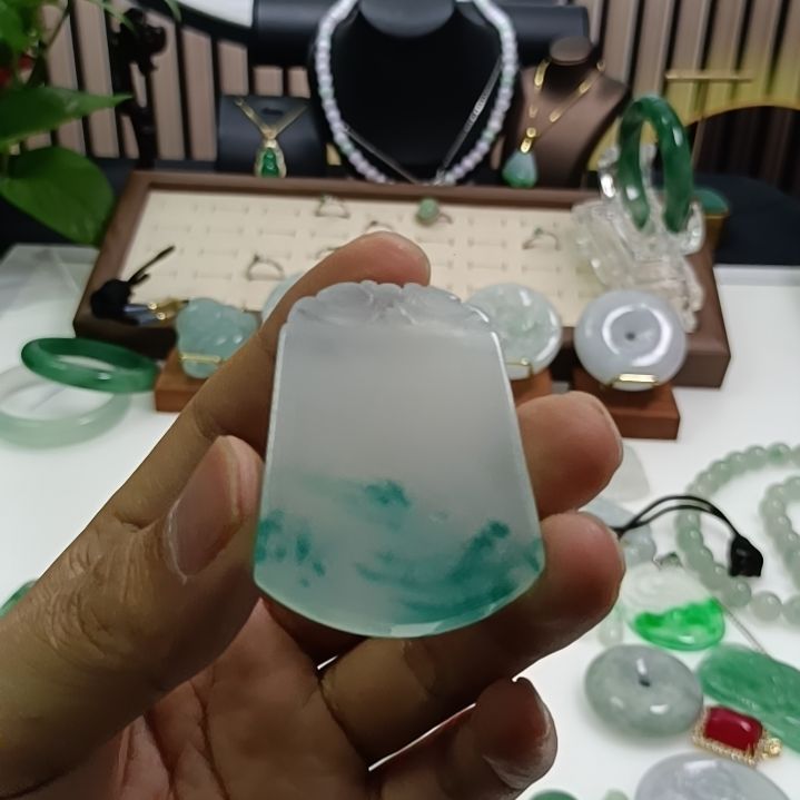 翡翠未镶嵌颈饰翡翠翡翠