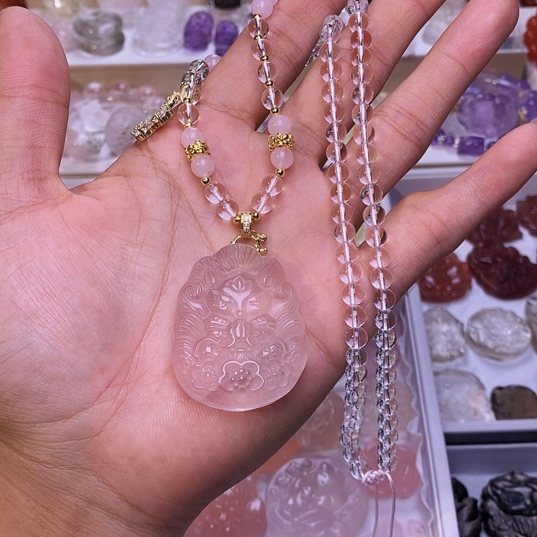 未镶嵌颈饰水晶粉水晶许愿狐吊坠 送链子