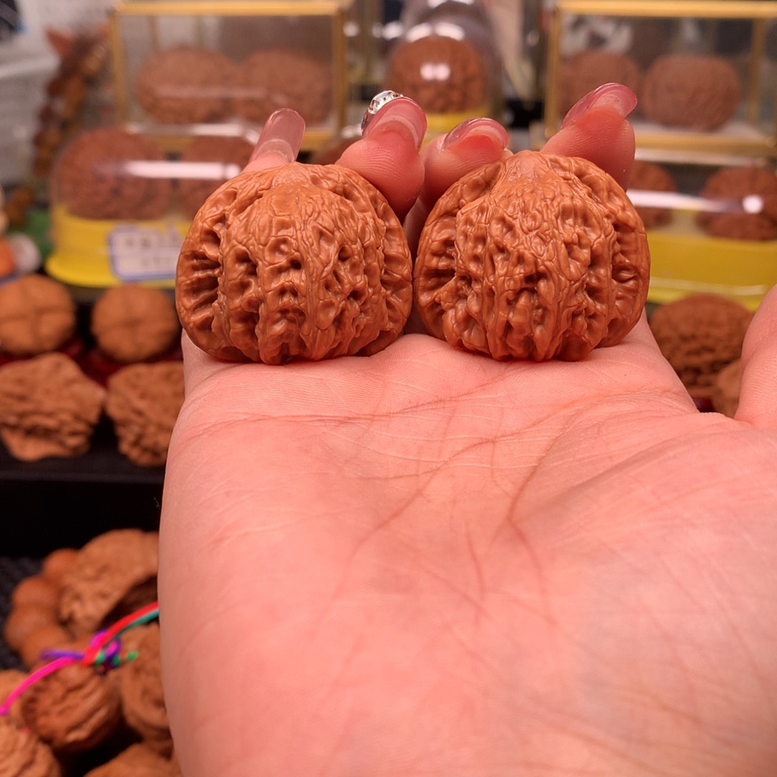 文玩核桃把件乾坤磨36