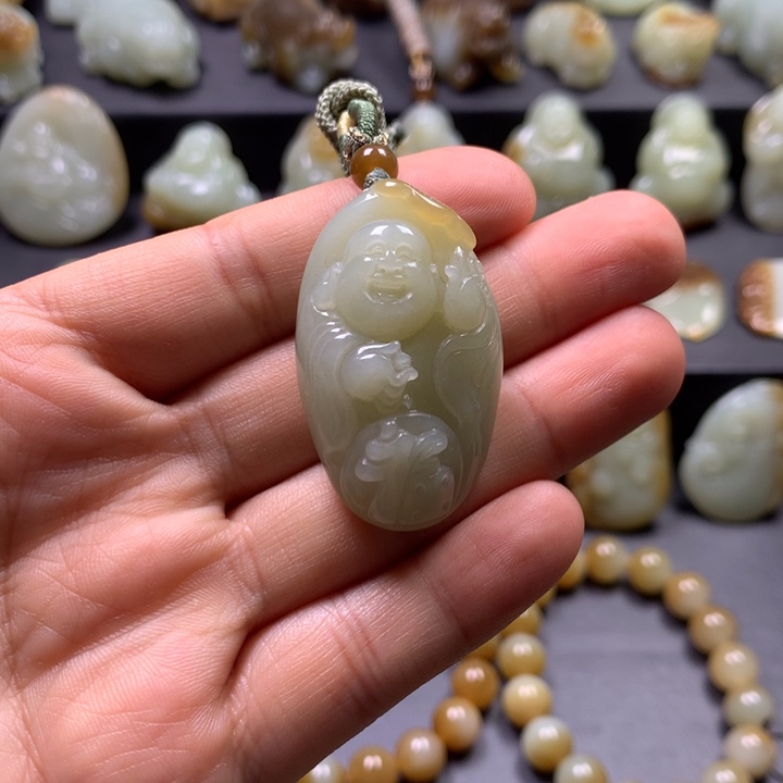 和田玉未镶嵌颈饰