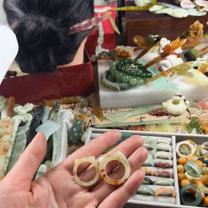 蛇纹石玉发饰合金