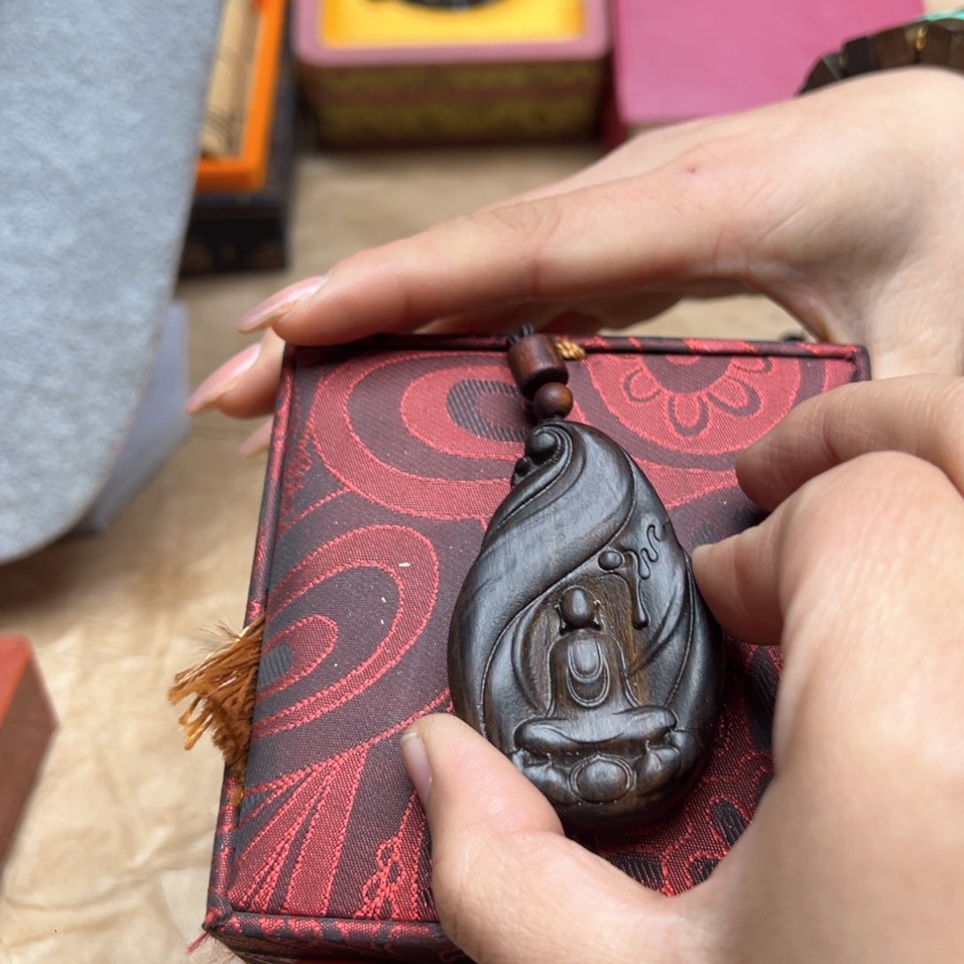 大叶紫檀（黑酸枝木类）