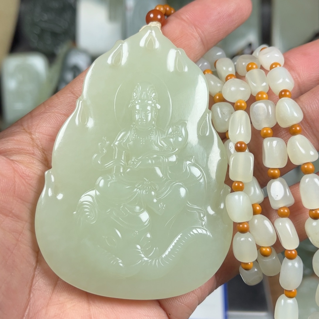 和田玉未镶嵌挂件