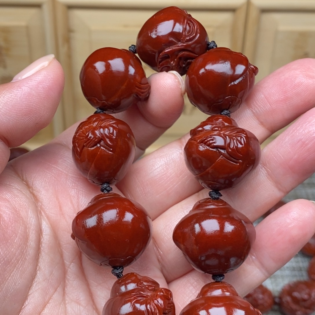 恩***蛋橄榄核吊坠米勒24