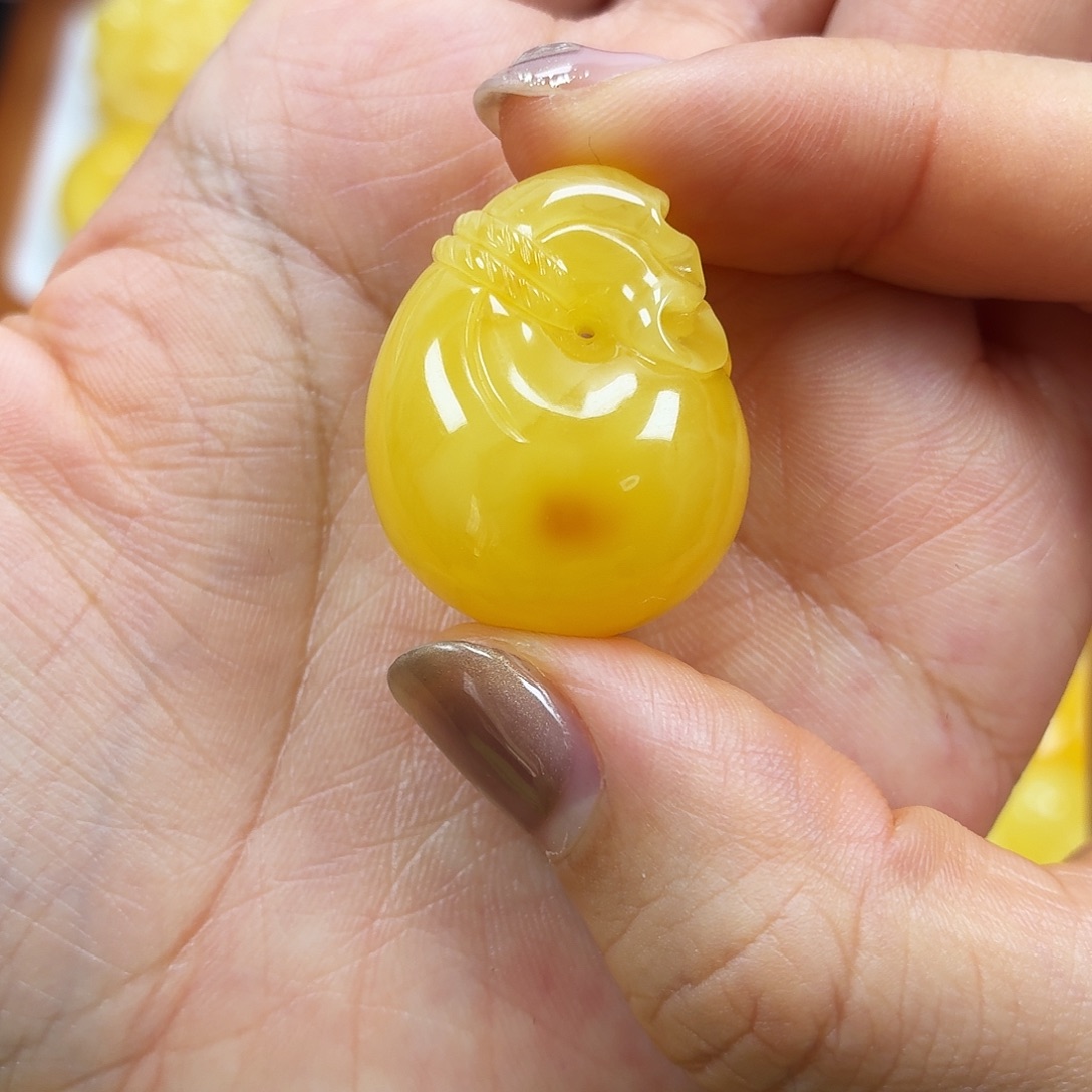 蜜蜡未镶嵌颈饰焦皮浓蜡妖花钱袋