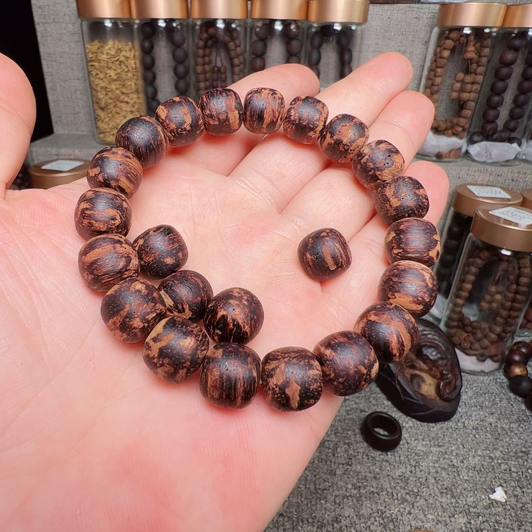 L*降真香12降真香降真香