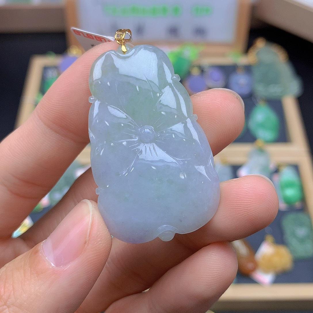 翡翠颈饰18K金镶嵌翡翠