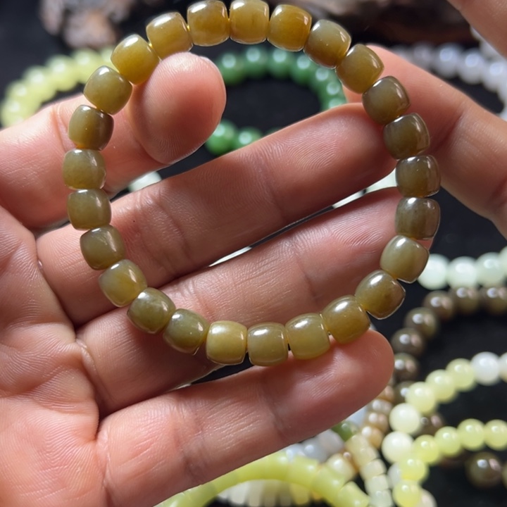 和田玉（糖玉）未镶嵌手链