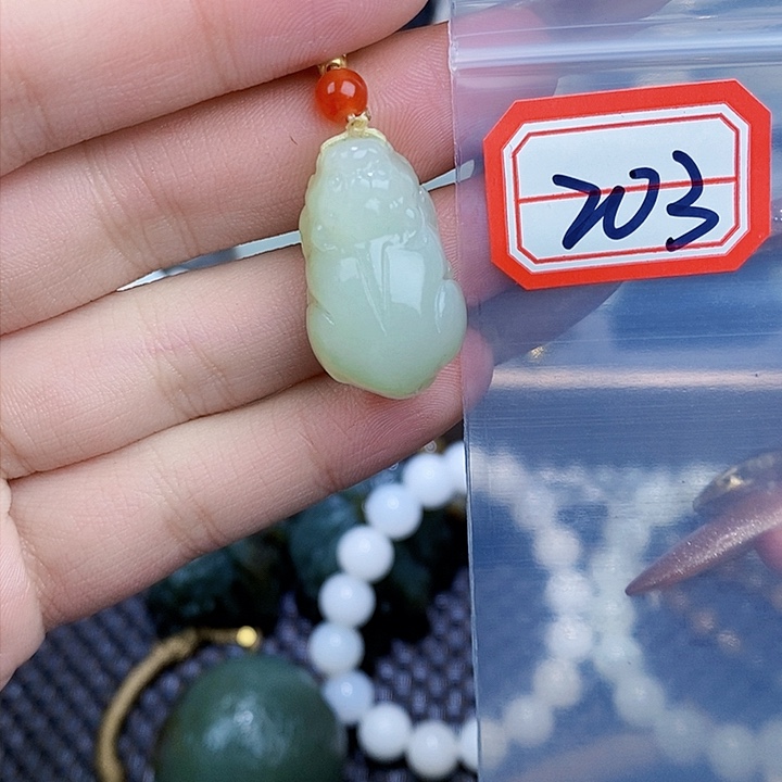 和田玉和田玉边角料随机发未镶嵌