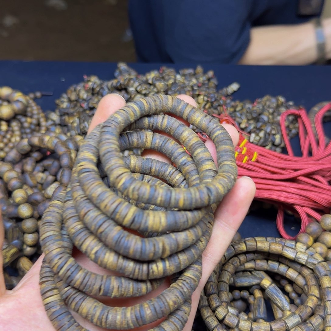 沉香碎屑沉香沉水浮0.8片片珠9克加多样性发一