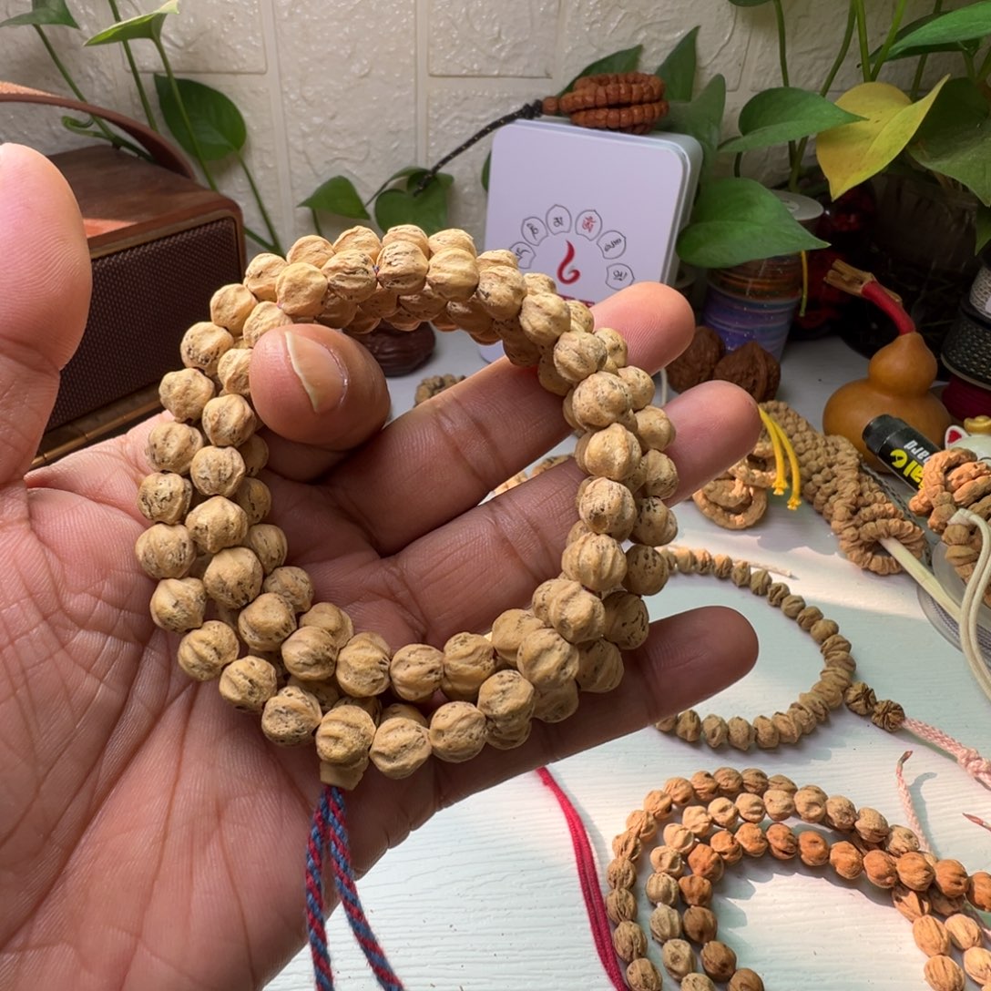 C***t吊坠柏香籽/百香籽