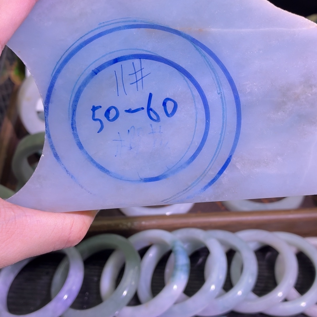 定制翡翠未镶嵌翡翠A货毛胚手镯定制
