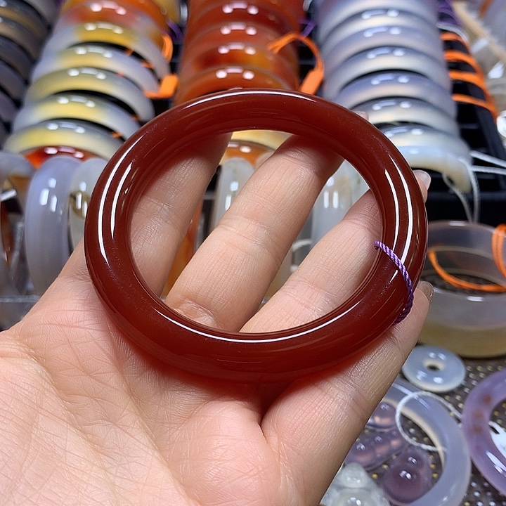 哈***^玛瑙/玉髓未镶嵌手镯