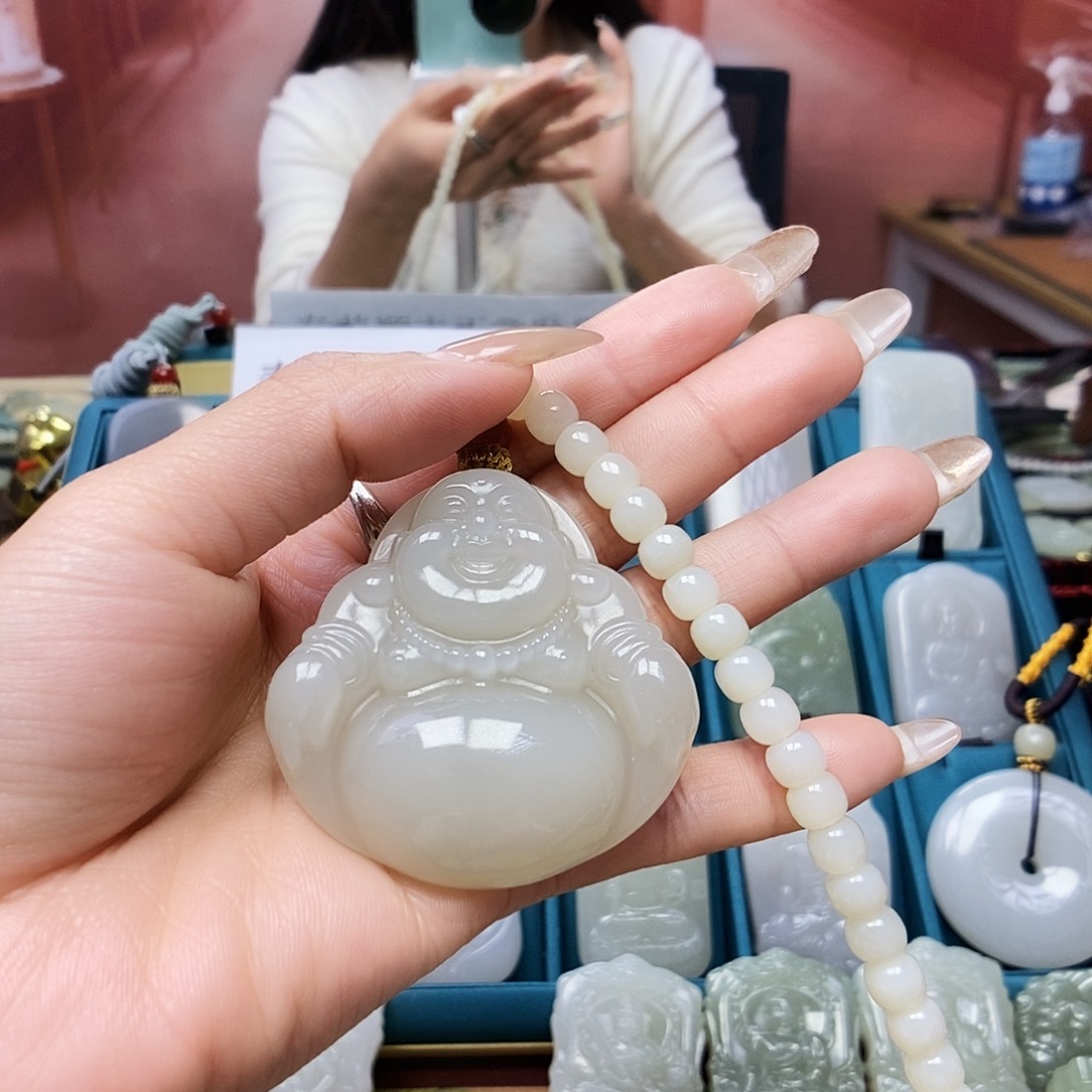 和田玉颈饰未镶嵌蓝*