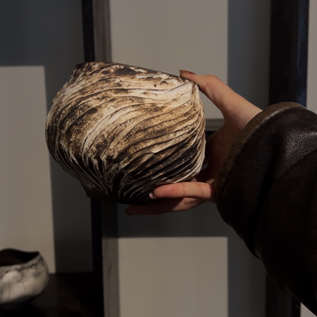 摆件陶瓷。     陶瓷。