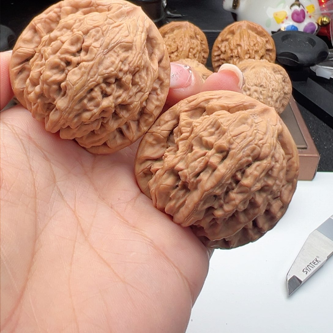 文玩核桃把件虎头王45