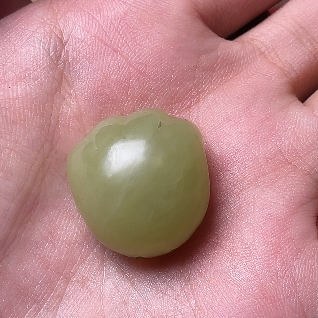 用***8和田玉未镶嵌颈饰