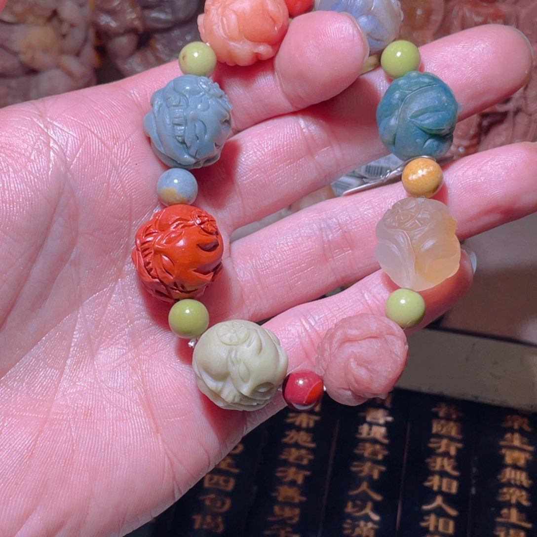 定制石英质玉未镶嵌小**?1