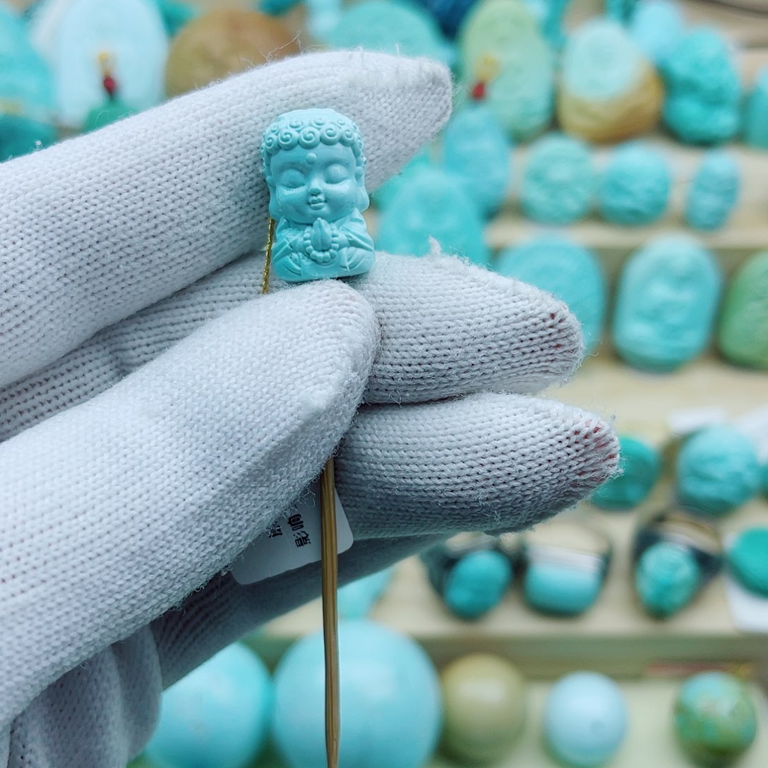 绿松石未镶嵌珠宝奇石