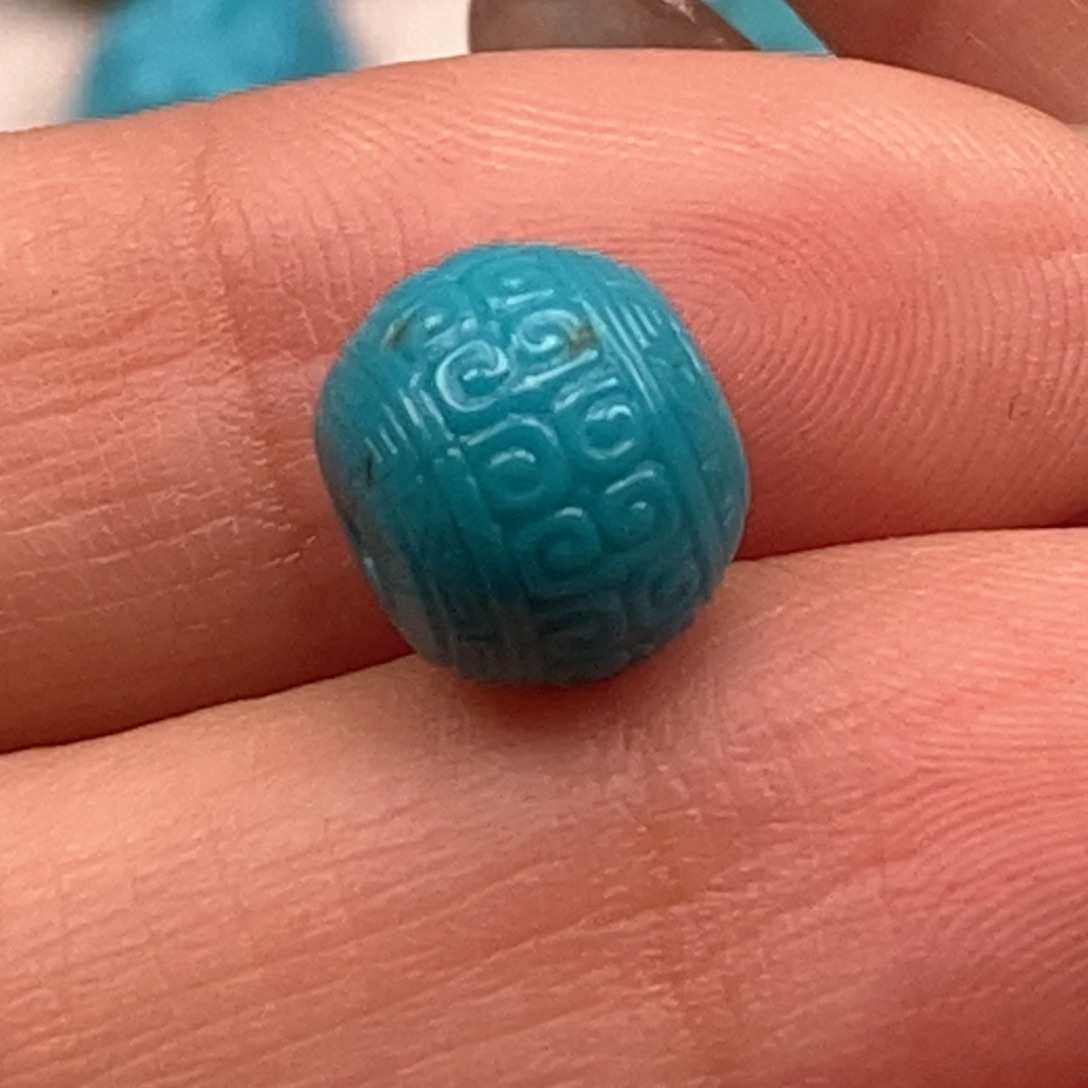 绿松石颈饰未镶嵌