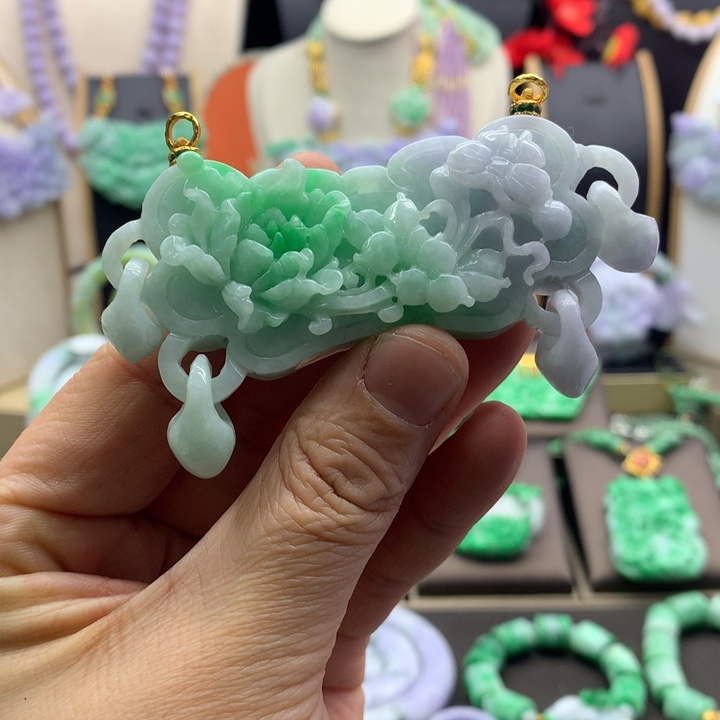 翡翠吊坠(不含链)未镶嵌